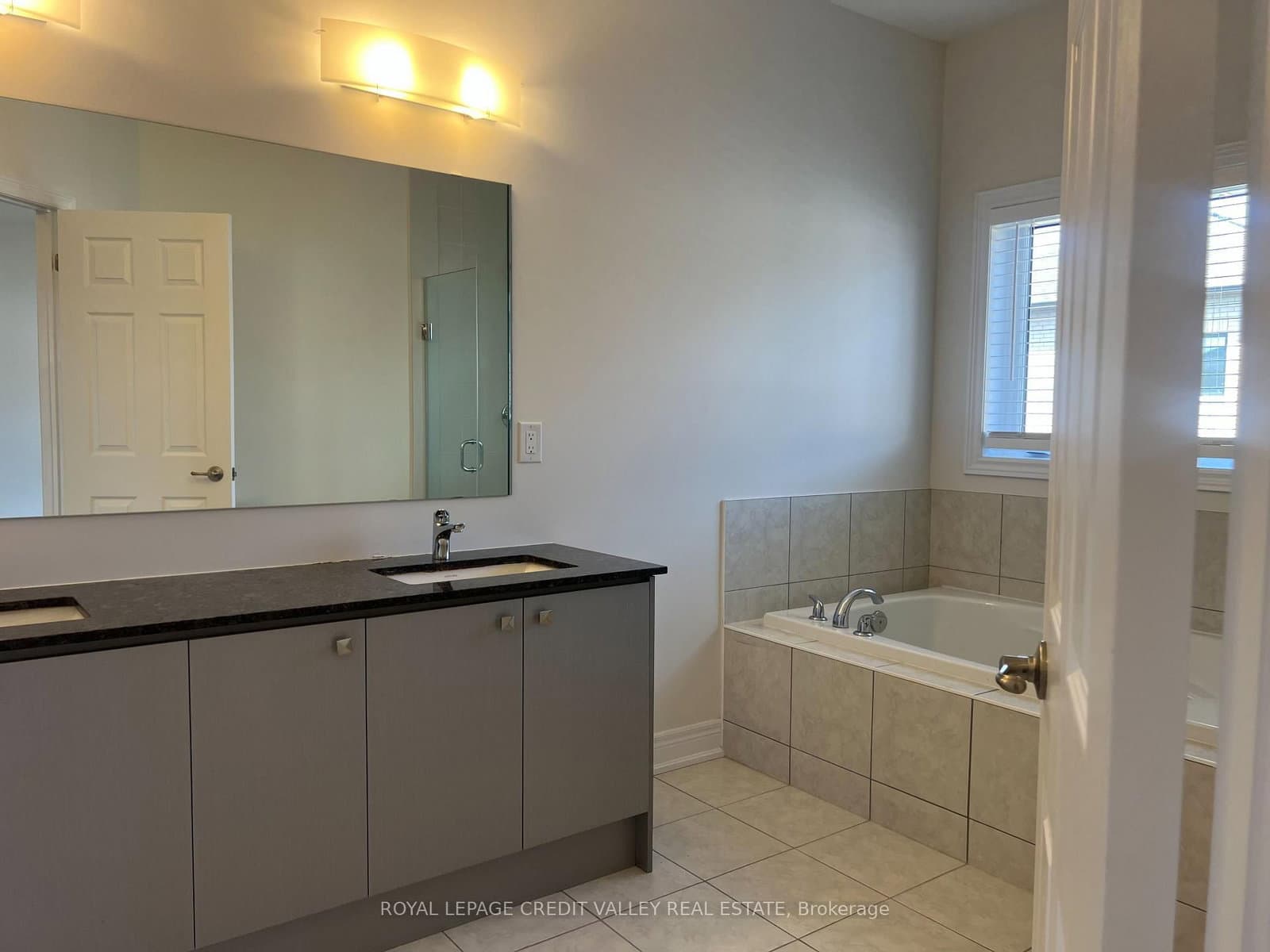 45 Kessler Drive thumbnail 21
