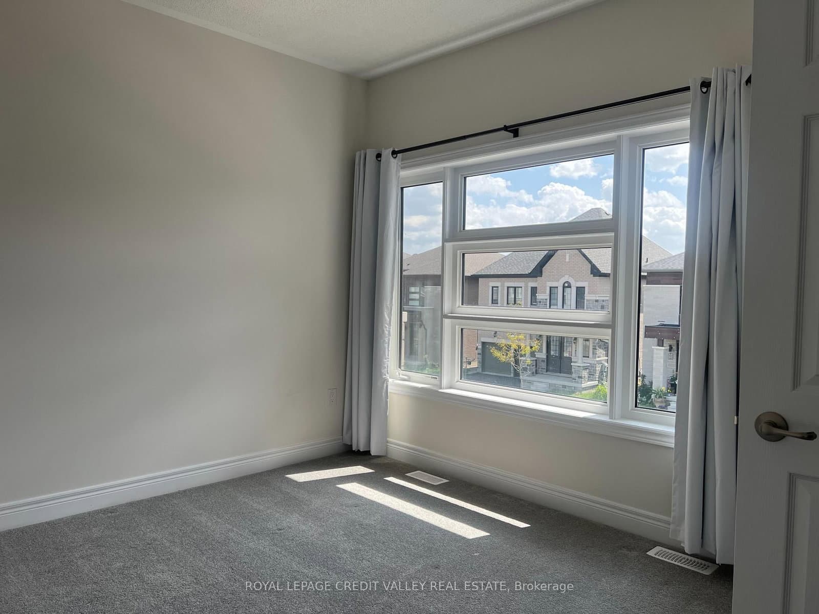 45 Kessler Drive thumbnail 23