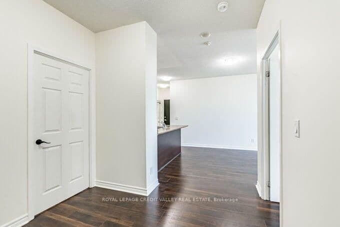 388 Prince Of Wales Drive, Unit 1706 thumbnail 22