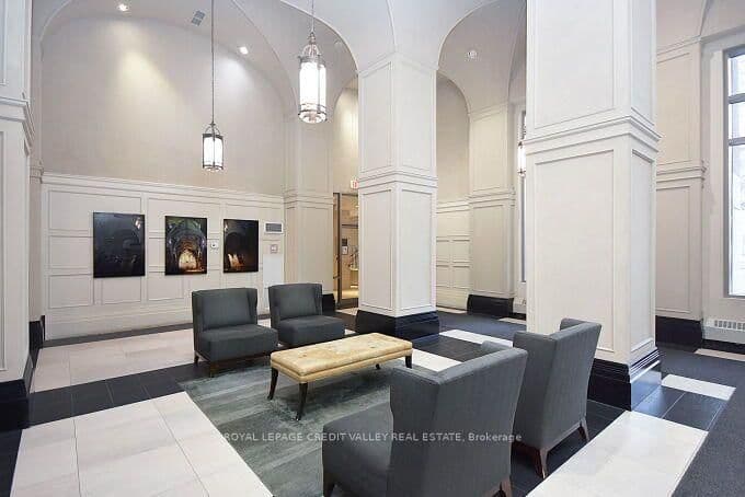 388 Prince Of Wales Drive, Unit 1706 thumbnail 46