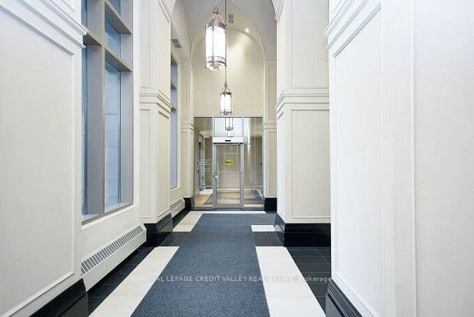 388 Prince Of Wales Drive, Unit 1706 thumbnail 48