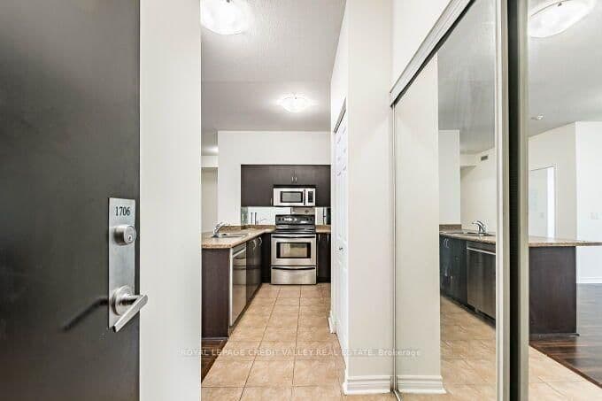 388 Prince Of Wales Drive, Unit 1706 thumbnail 7
