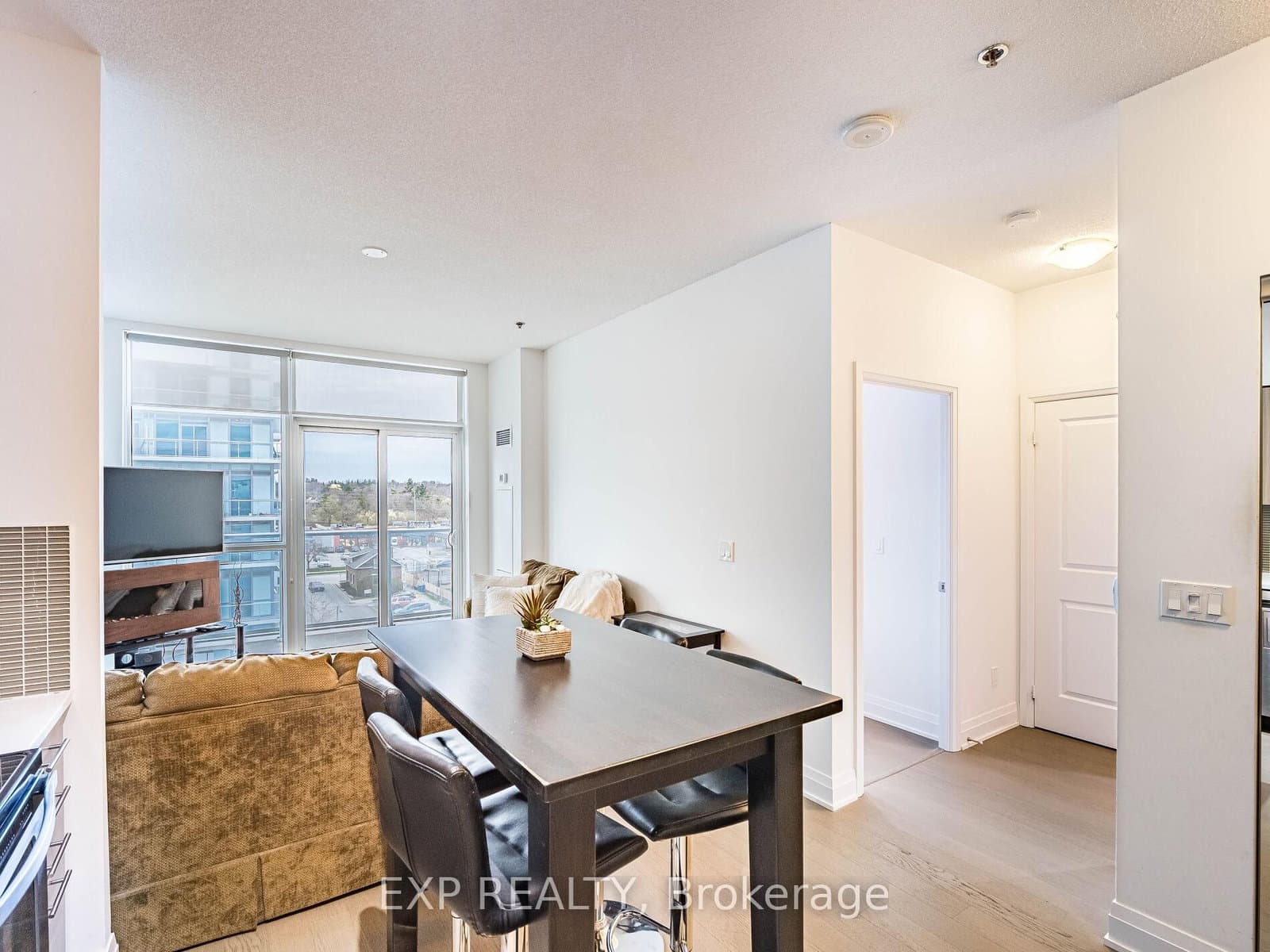 55 Speers Road, Unit 502 thumbnail 10