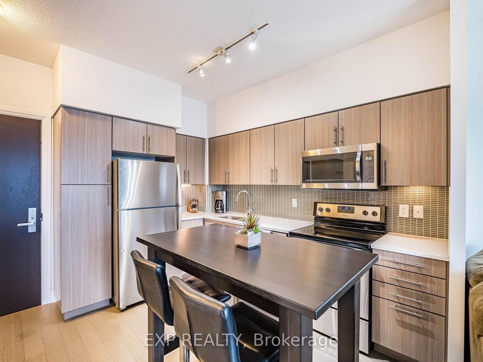 55 Speers Road, Unit 502 thumbnail 13