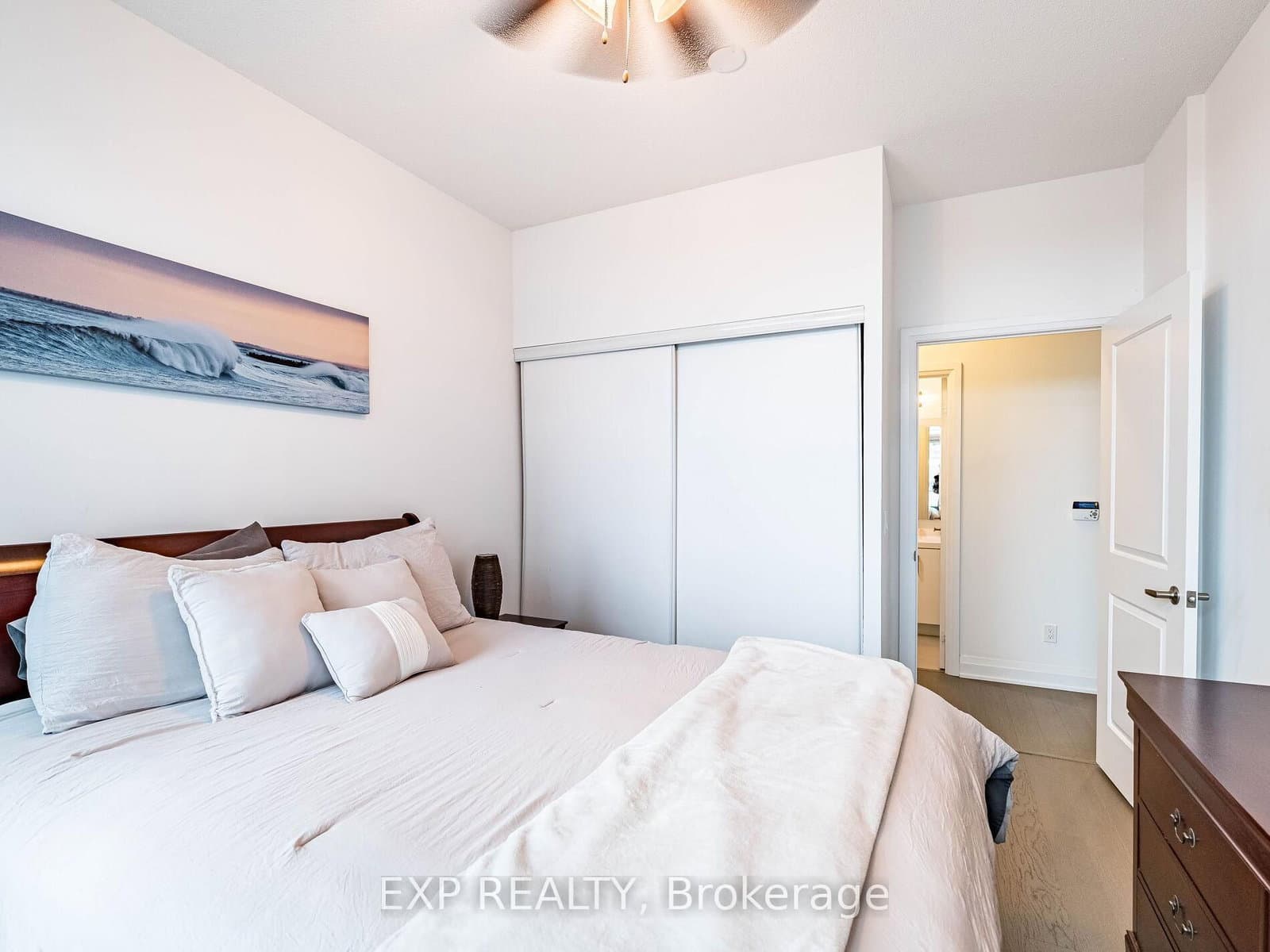 55 Speers Road, Unit 502 thumbnail 24