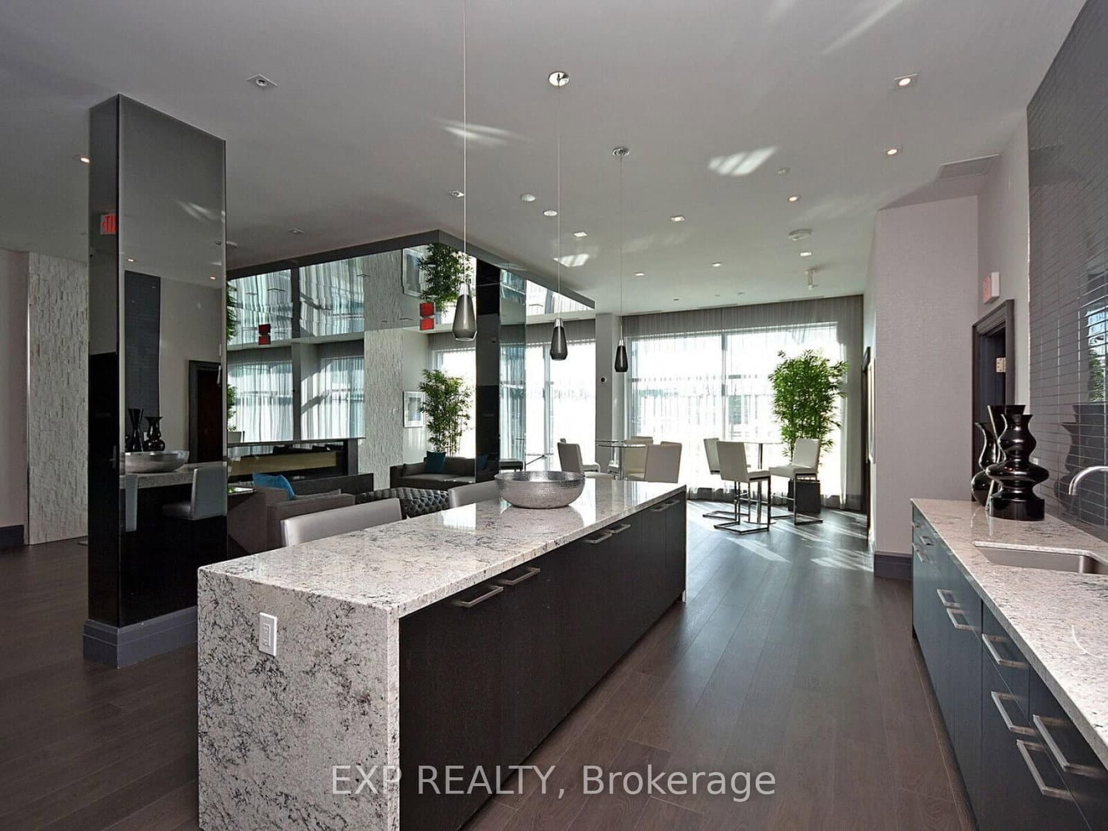 55 Speers Road, Unit 502 thumbnail 36