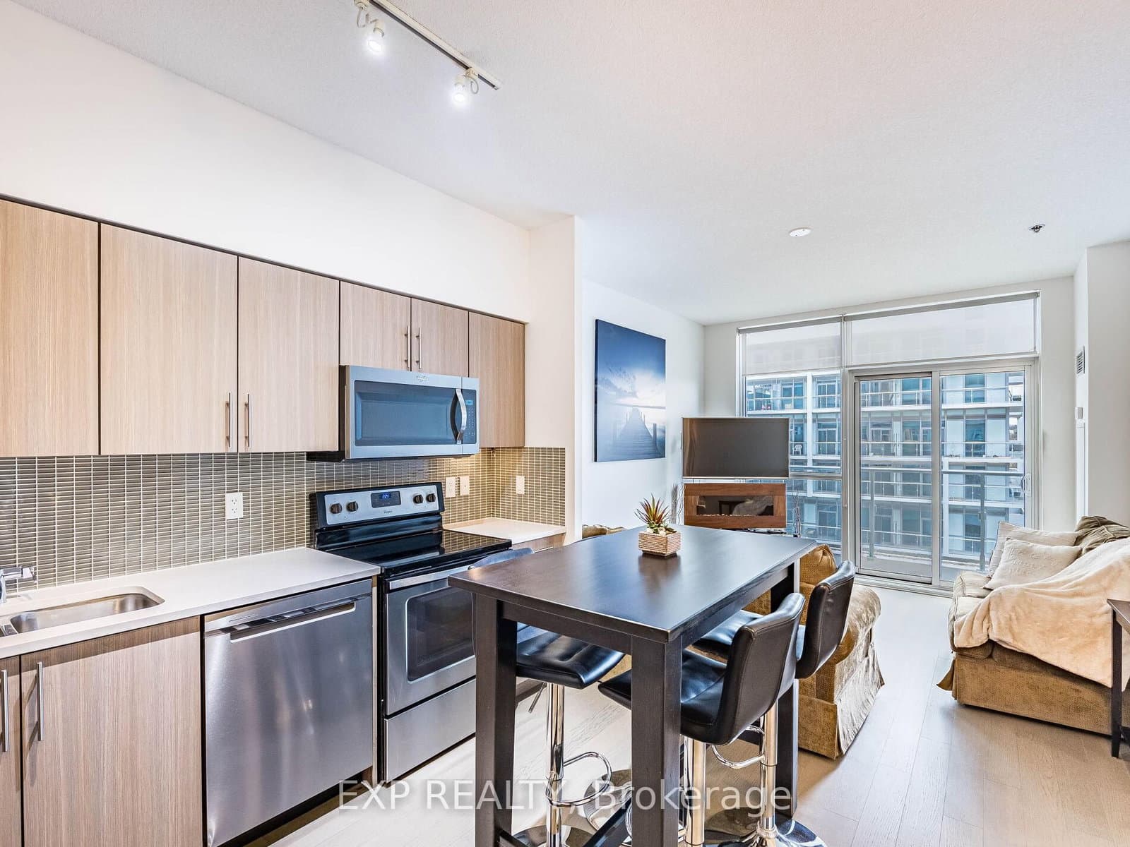 55 Speers Road, Unit 502 thumbnail 9