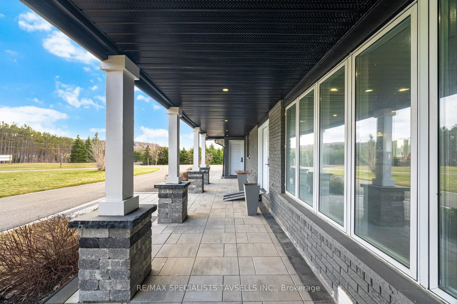 6785 Highway 9 Road thumbnail 9