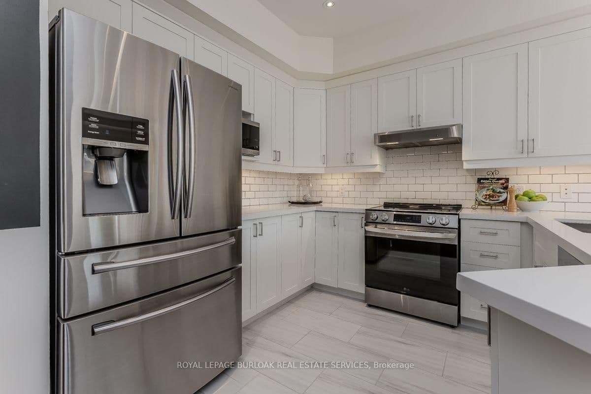 5316 Applegarth Drive thumbnail 11
