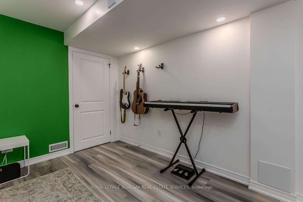5316 Applegarth Drive thumbnail 45