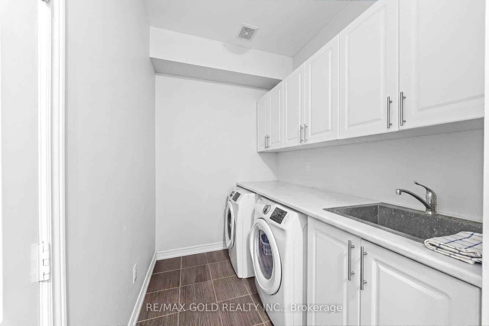 9 Goderich Drive thumbnail 21
