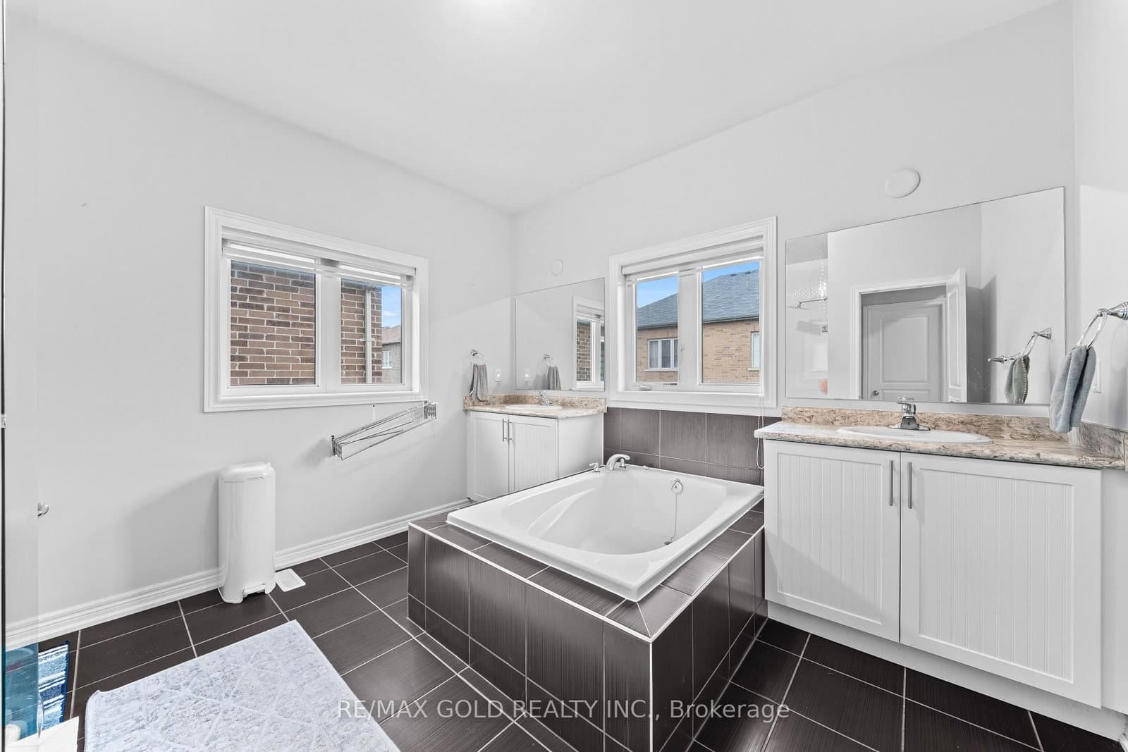 9 Goderich Drive thumbnail 27