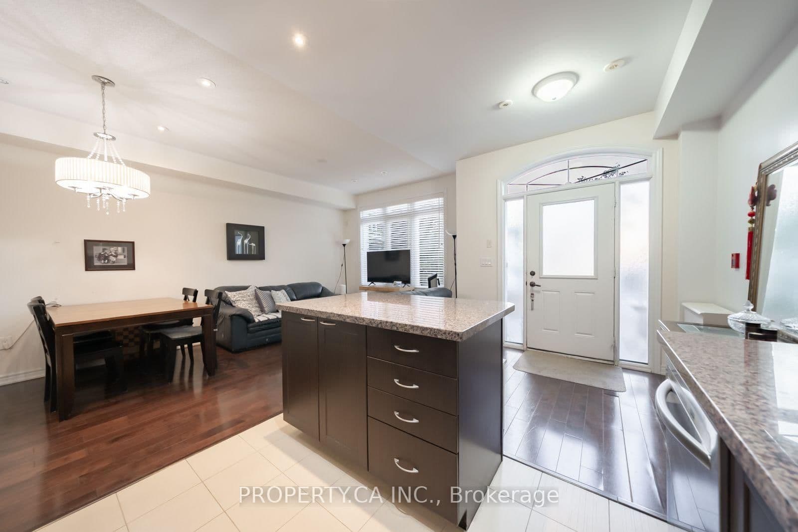 383 Prince Of Wales Drive, Unit 112 thumbnail 8