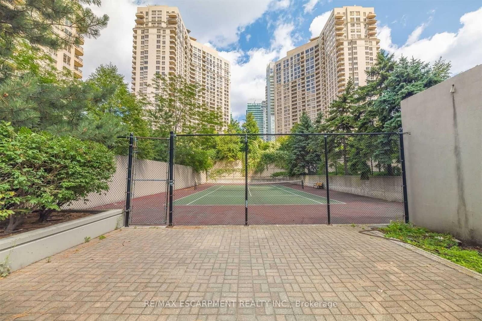 325 Webb Drive, Unit 802 thumbnail 25