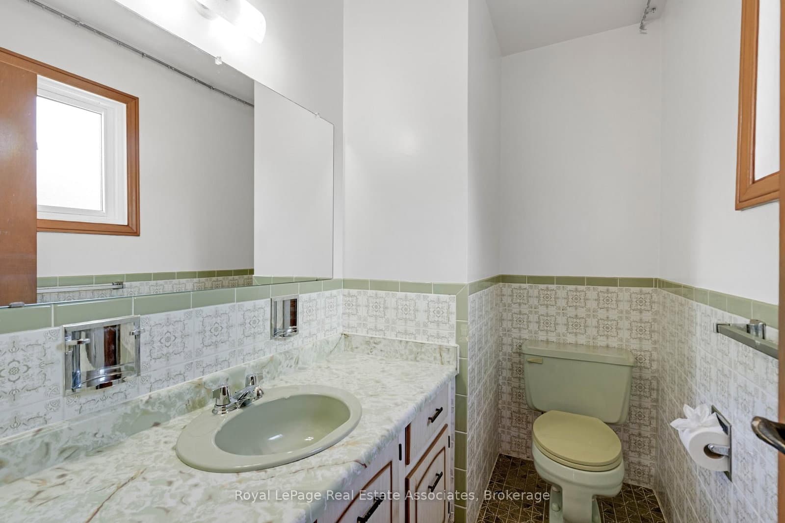 2535 Privet Crescent thumbnail 21