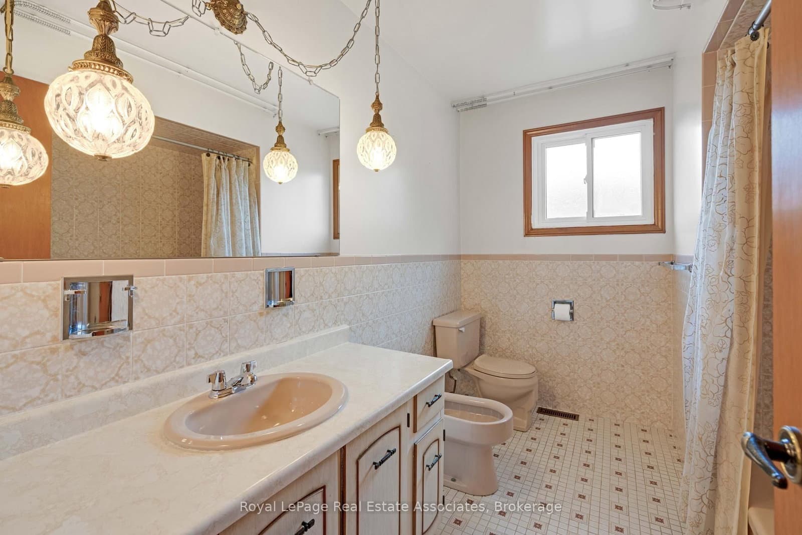 2535 Privet Crescent thumbnail 26