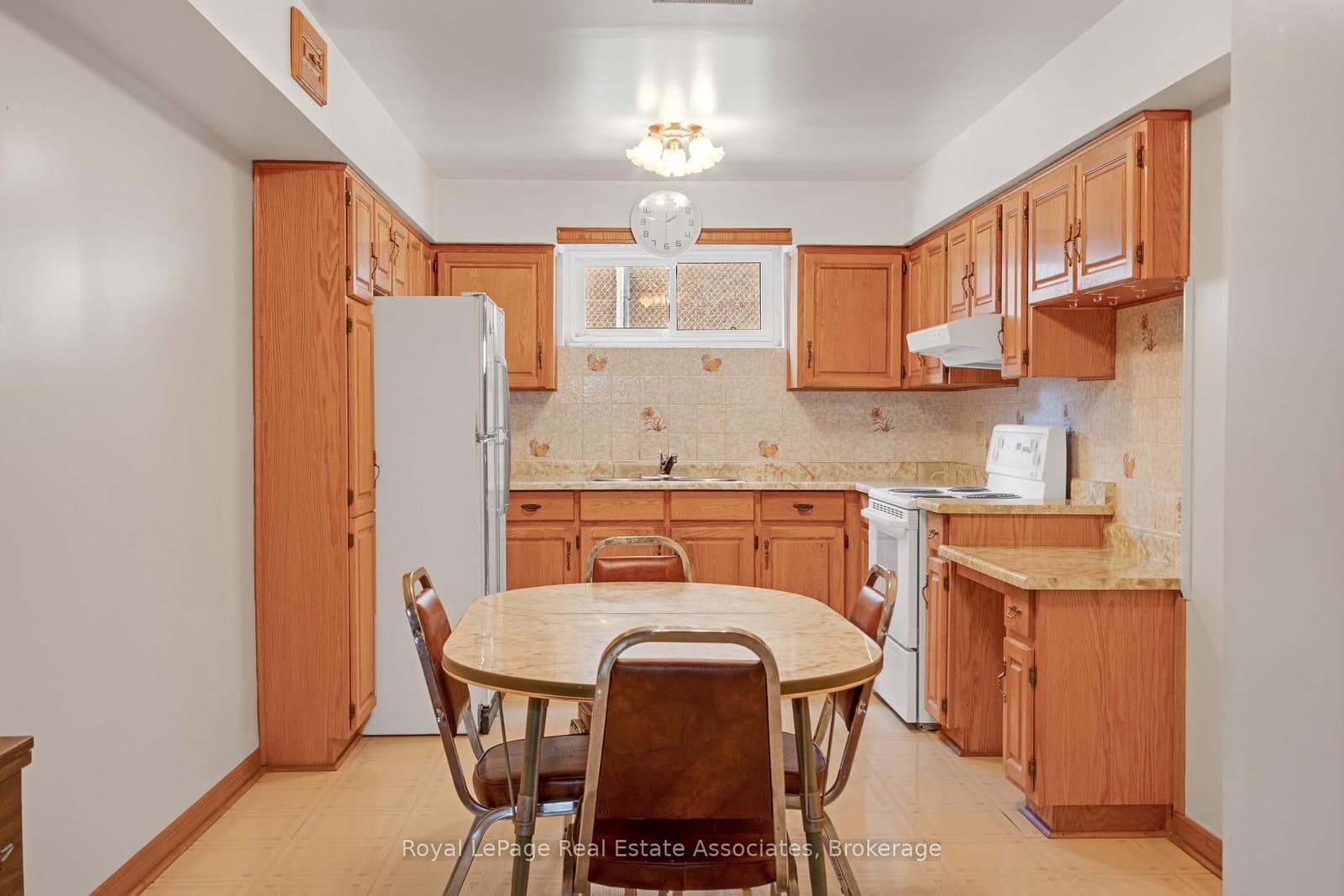 2535 Privet Crescent thumbnail 42