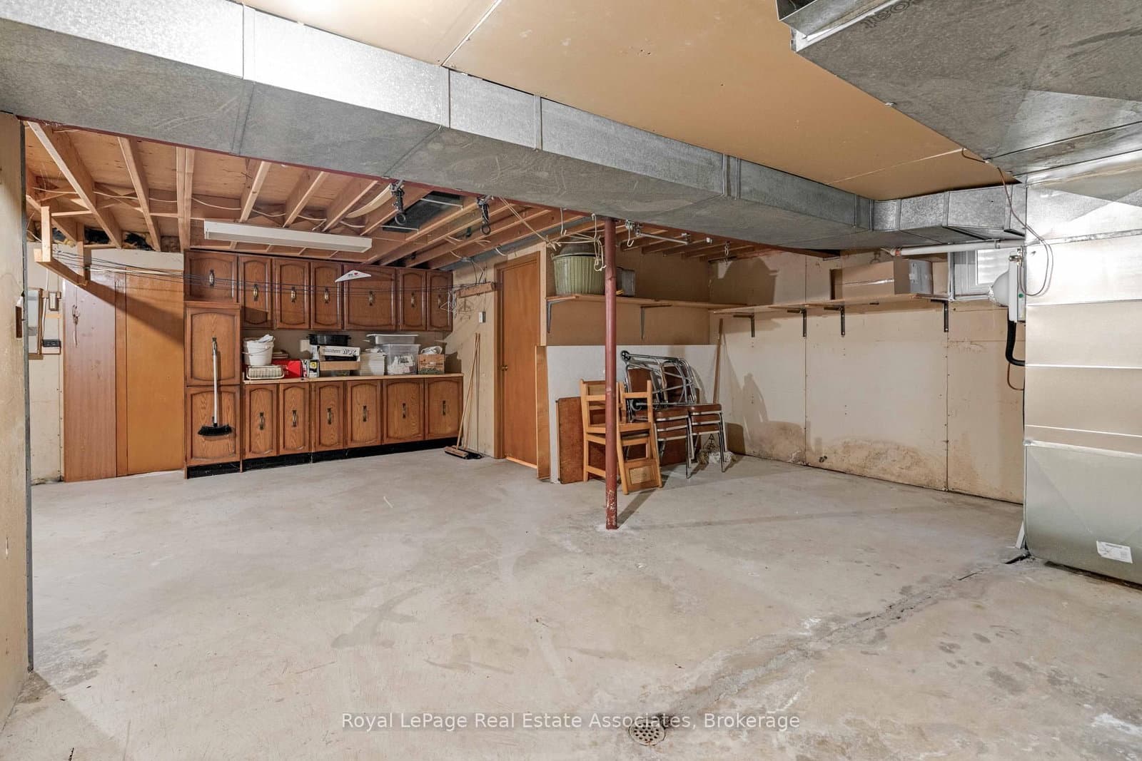 2535 Privet Crescent thumbnail 44