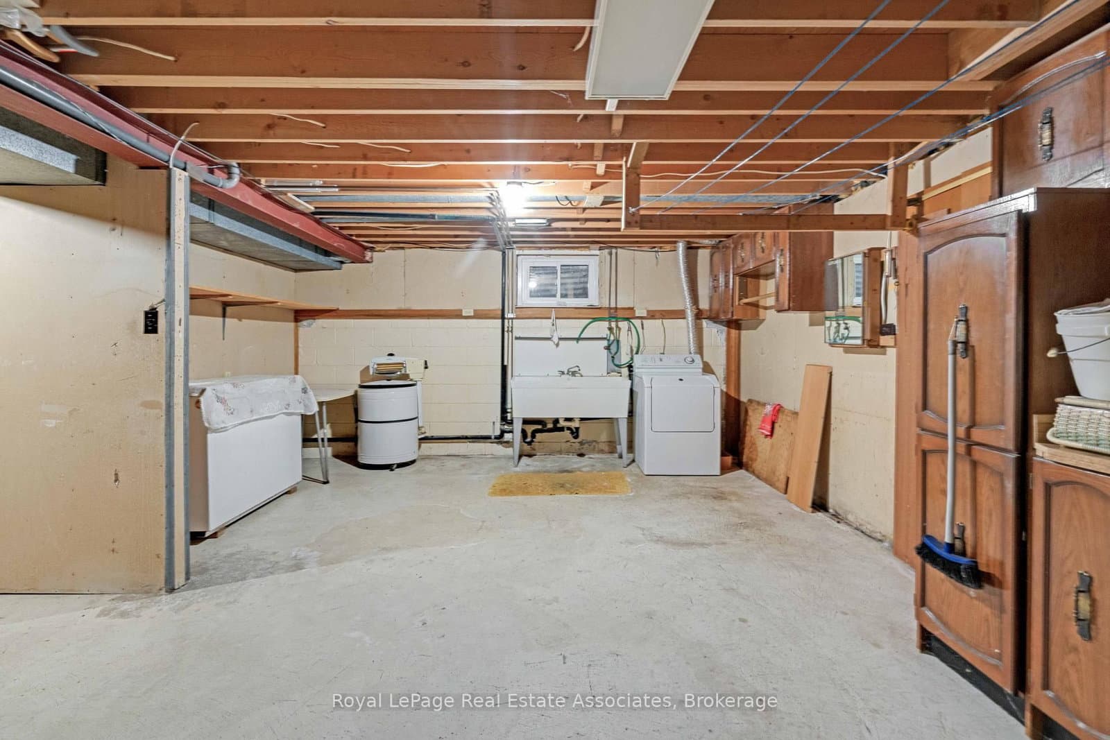 2535 Privet Crescent thumbnail 45