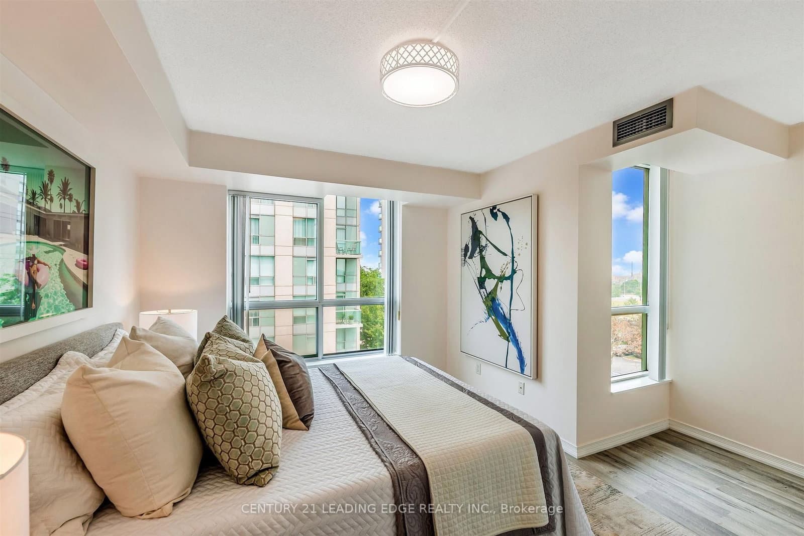 2585 Erin Centre Boulevard, Unit 403 thumbnail 13