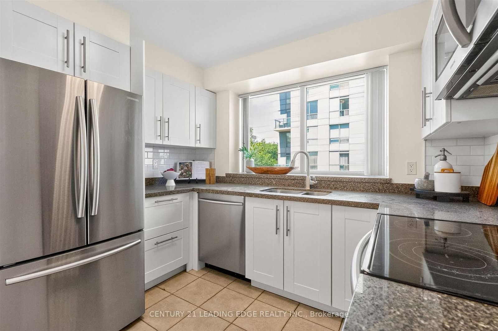 2585 Erin Centre Boulevard, Unit 403 thumbnail 2