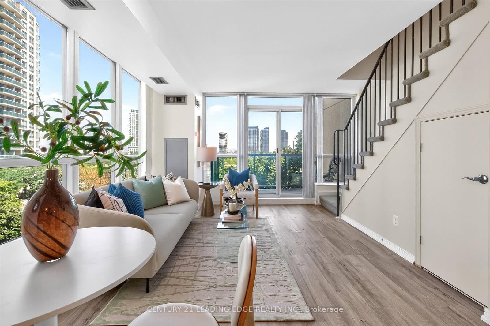 2585 Erin Centre Boulevard, Unit 403 thumbnail 5