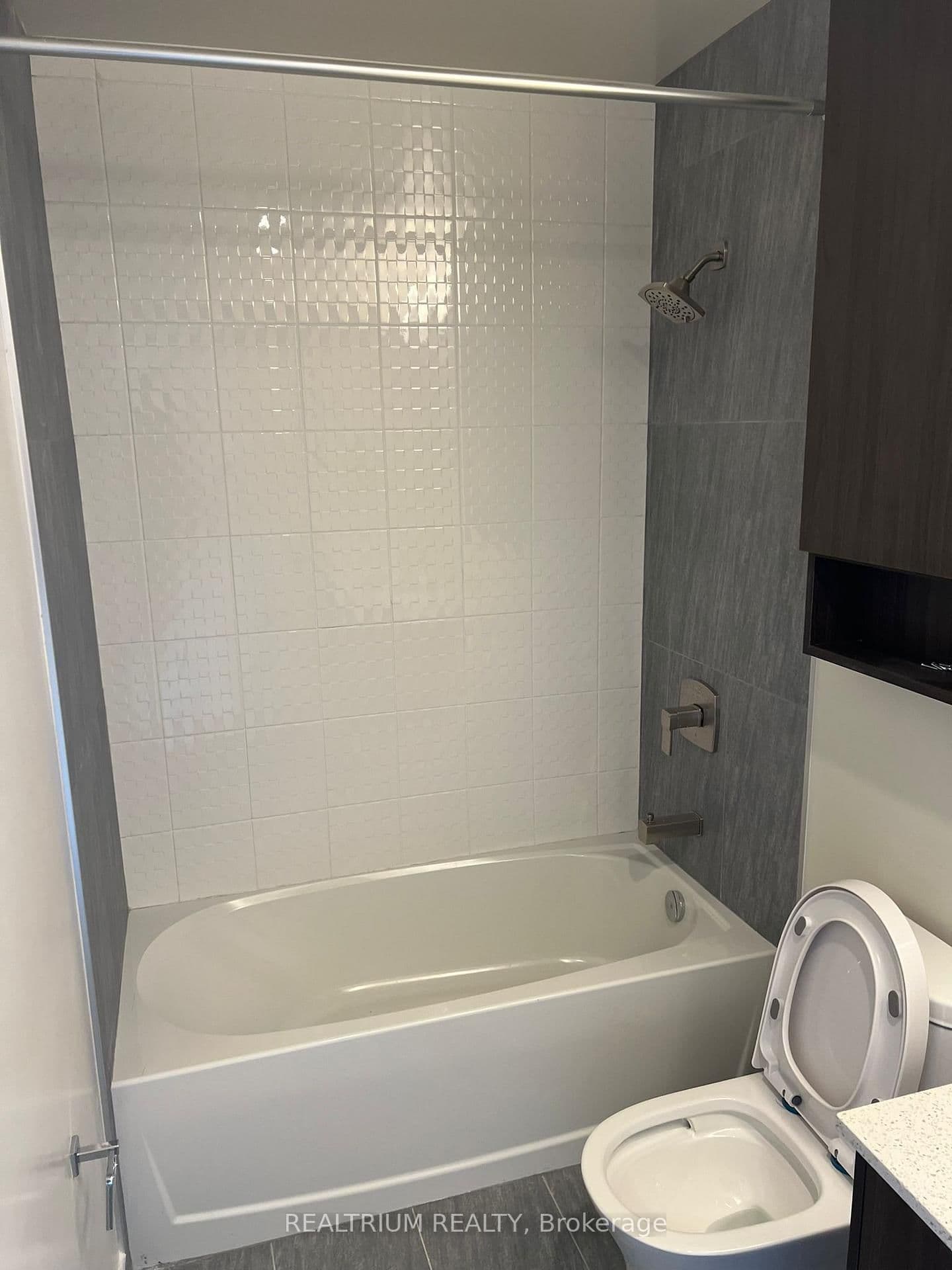 8010 Derry Road, Unit 303 thumbnail 10
