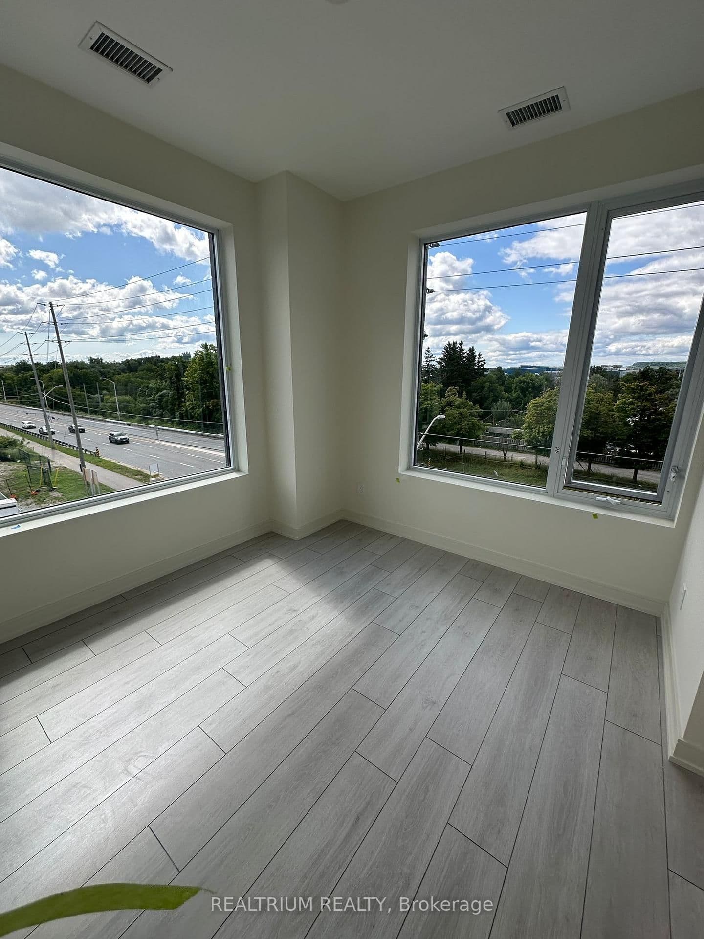 8010 Derry Road, Unit 303 thumbnail 7