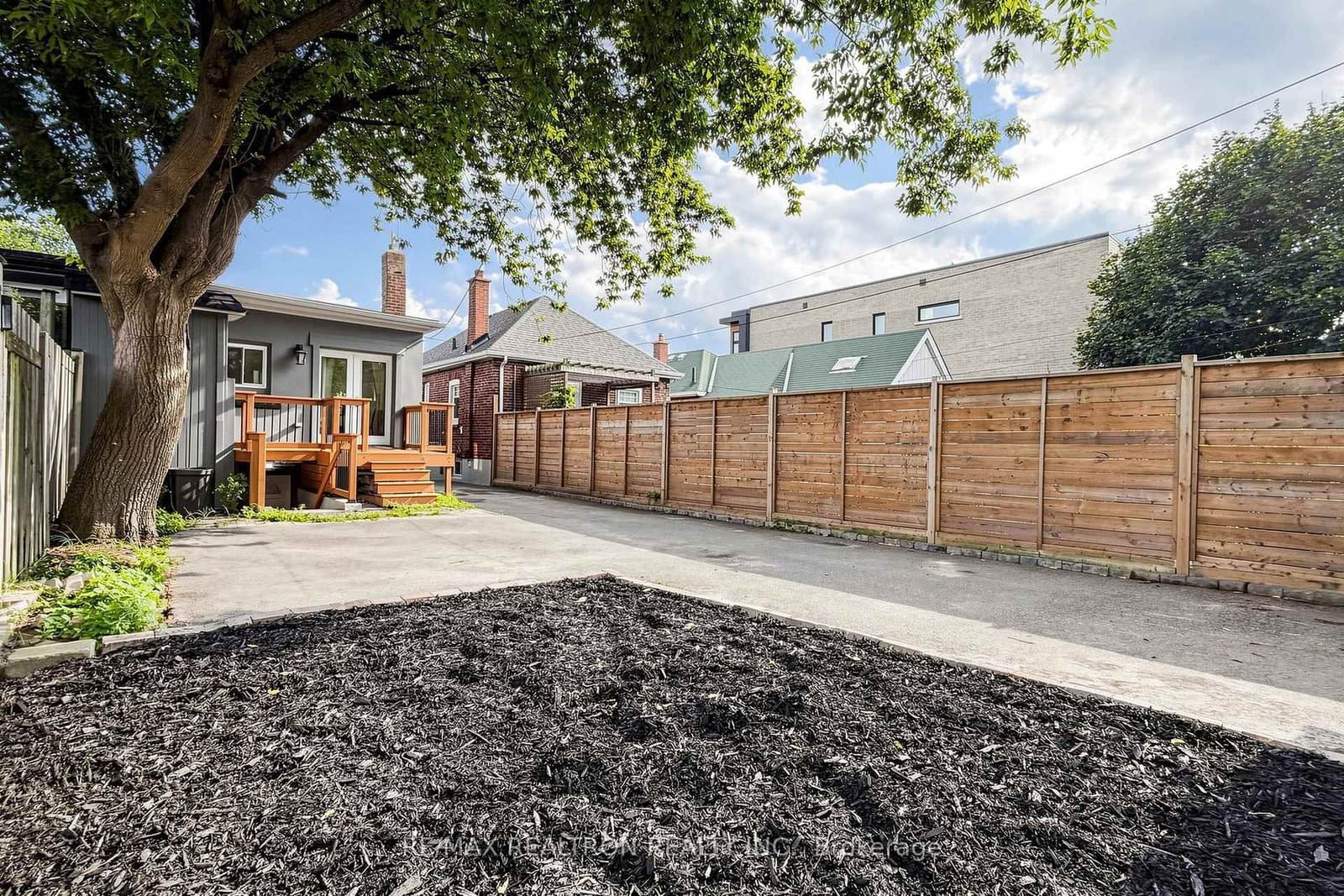 8 Villa Road thumbnail 43