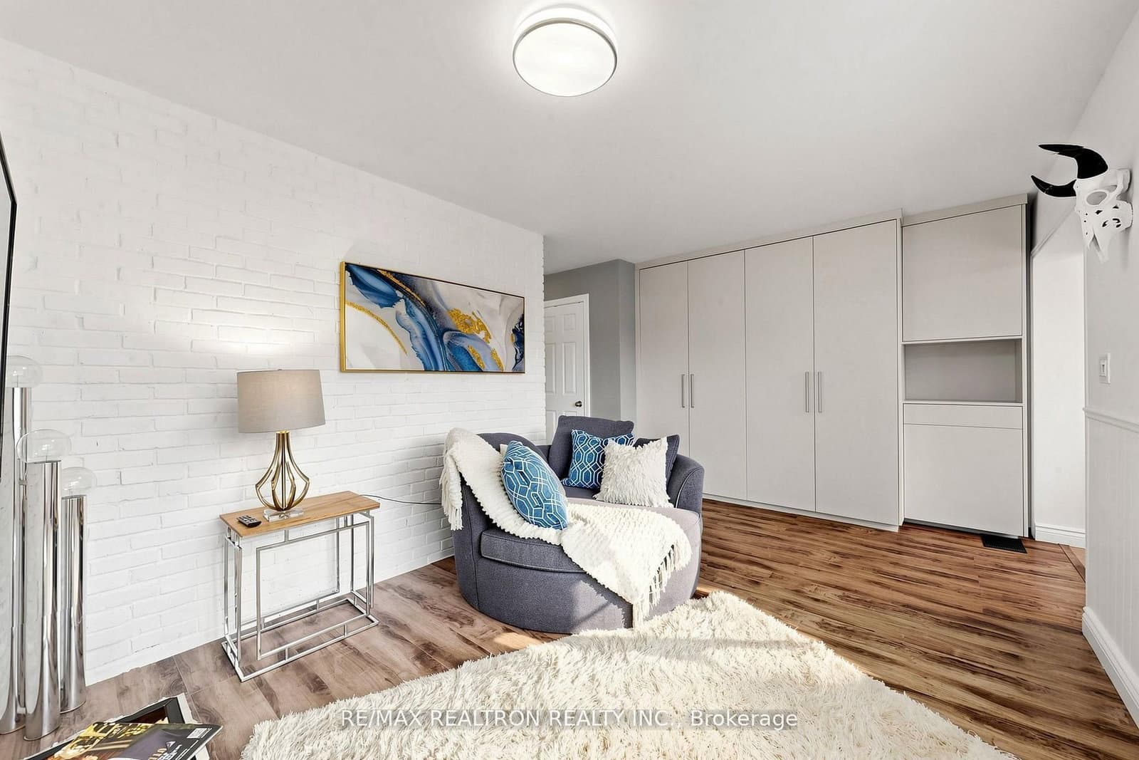 8 Villa Road thumbnail 5