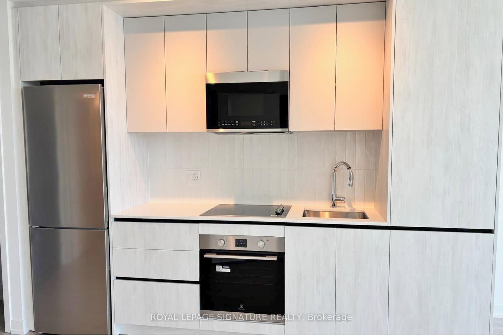 2485 Eglinton Avenue W, Unit 1321 thumbnail 7