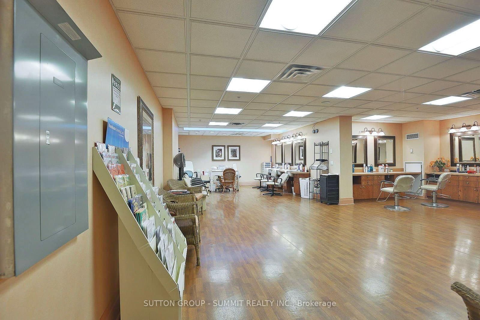 350 PRINCESS ROYAL Drive, Unit 1505 thumbnail 45