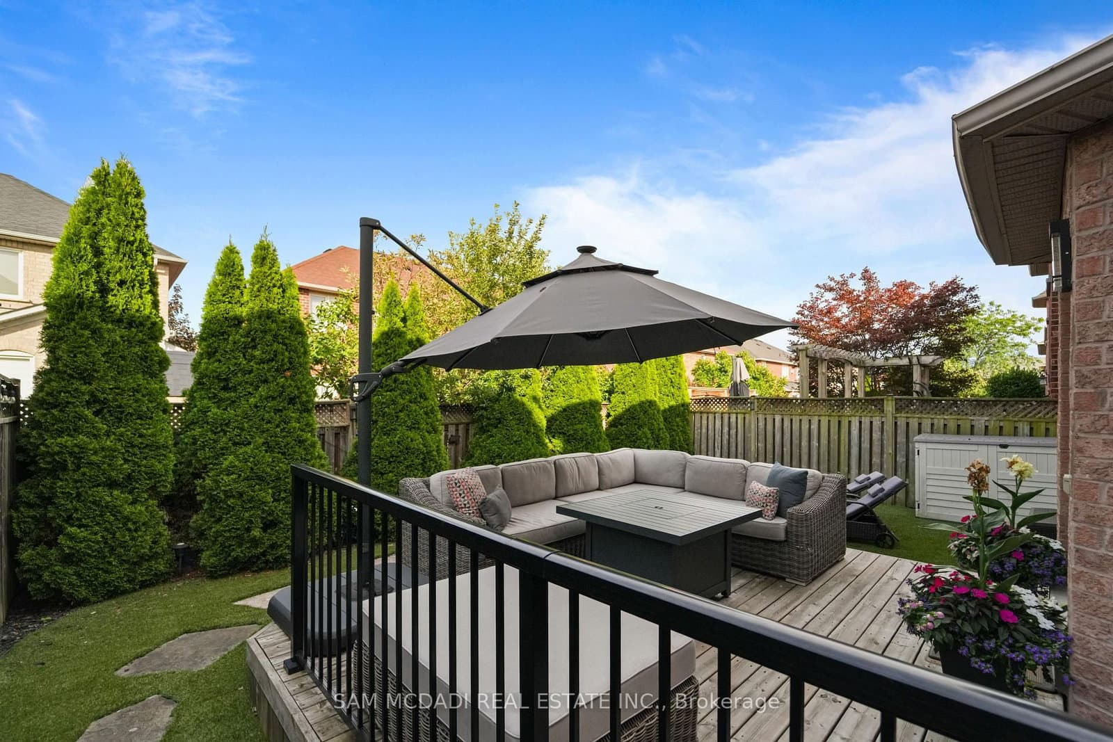 2191 Coldwater Street thumbnail 36