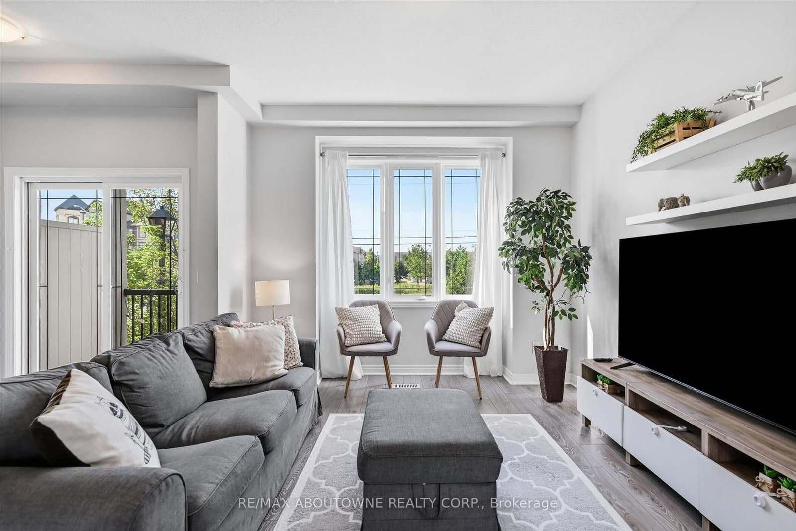 2985 Jackson Drive, Unit 10 - Image 1