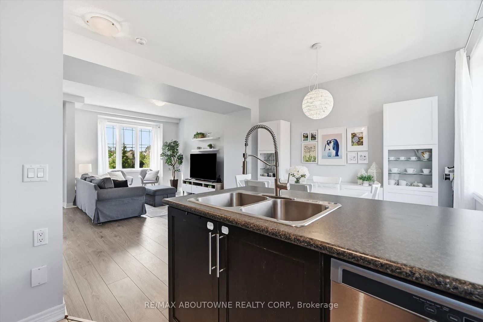 2985 Jackson Drive, Unit 10 thumbnail 13