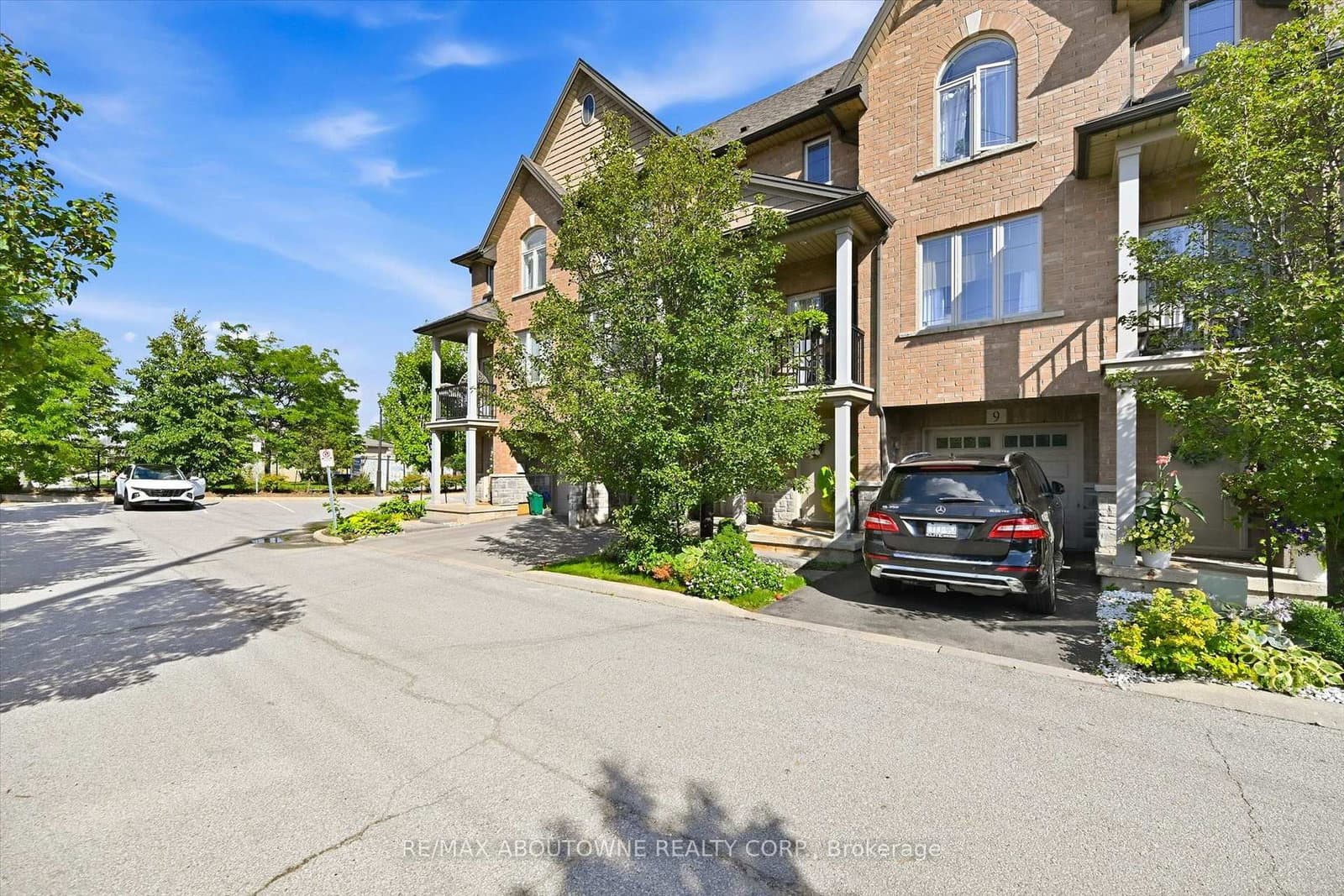 2985 Jackson Drive, Unit 10 thumbnail 3