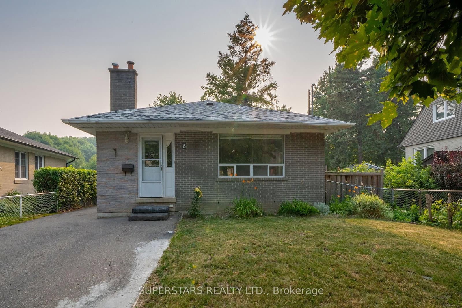 6 Meadowland Drive - Image 1