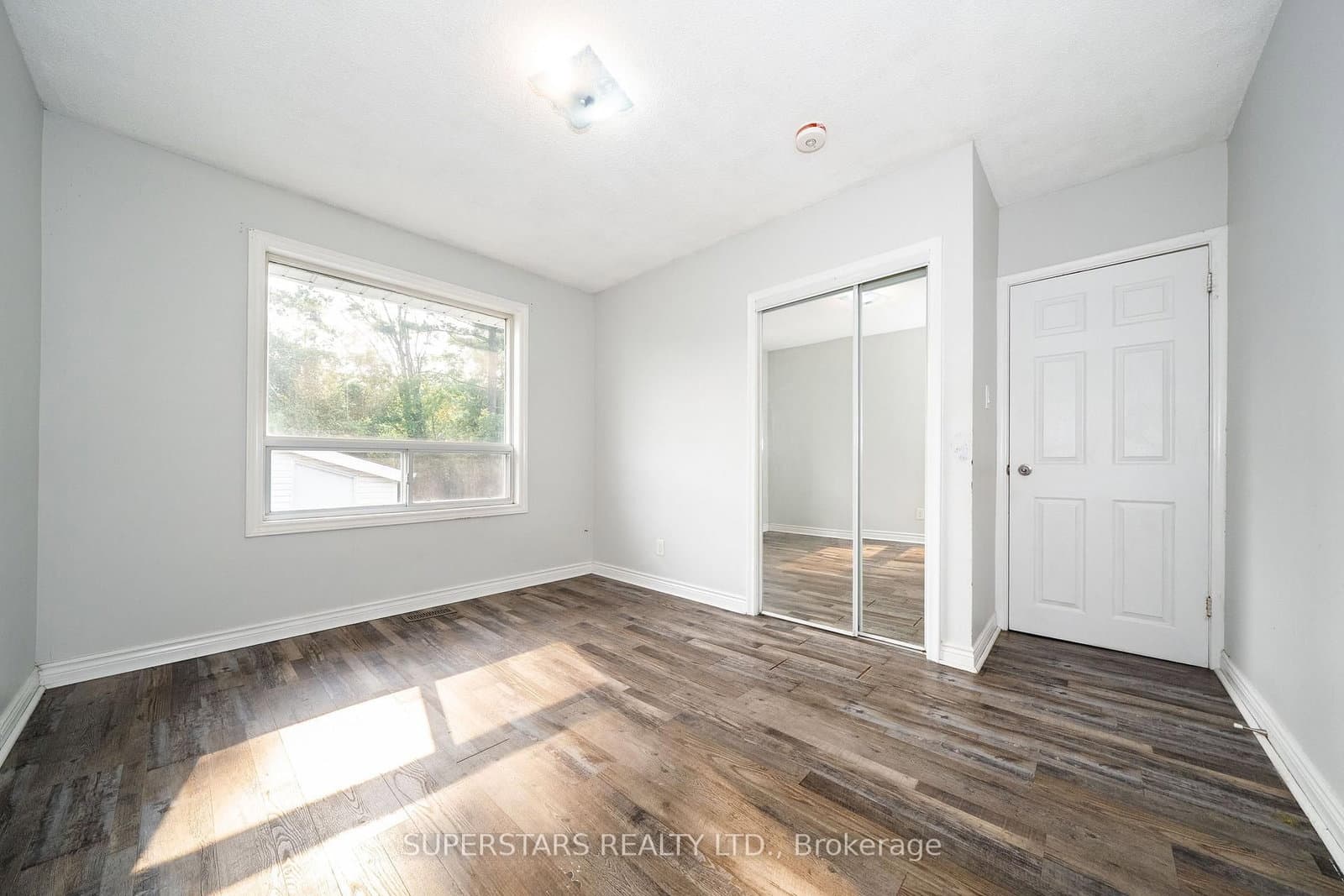 6 Meadowland Drive thumbnail 12