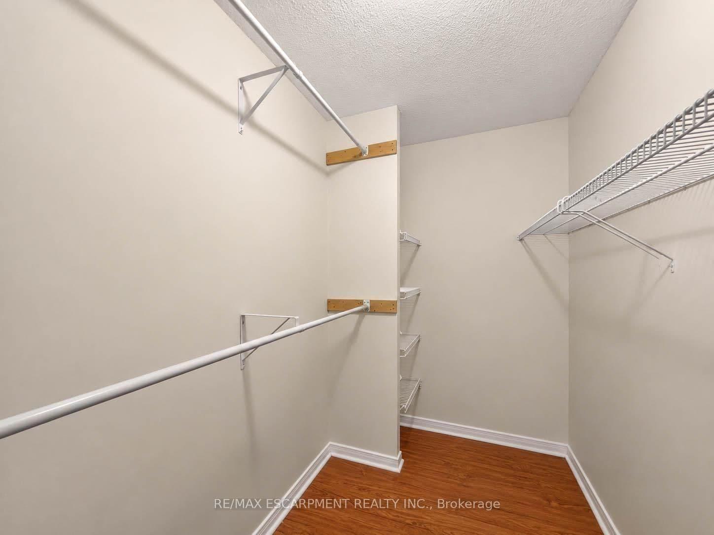 1230 Marlborough Court, Unit 202 thumbnail 15