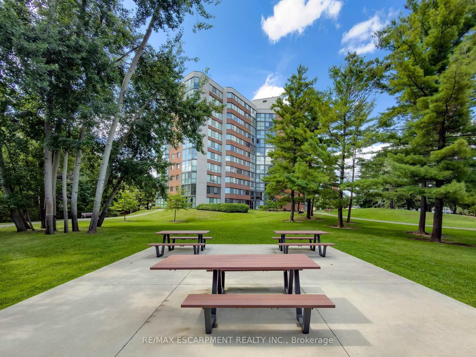 1230 Marlborough Court, Unit 202 thumbnail 18