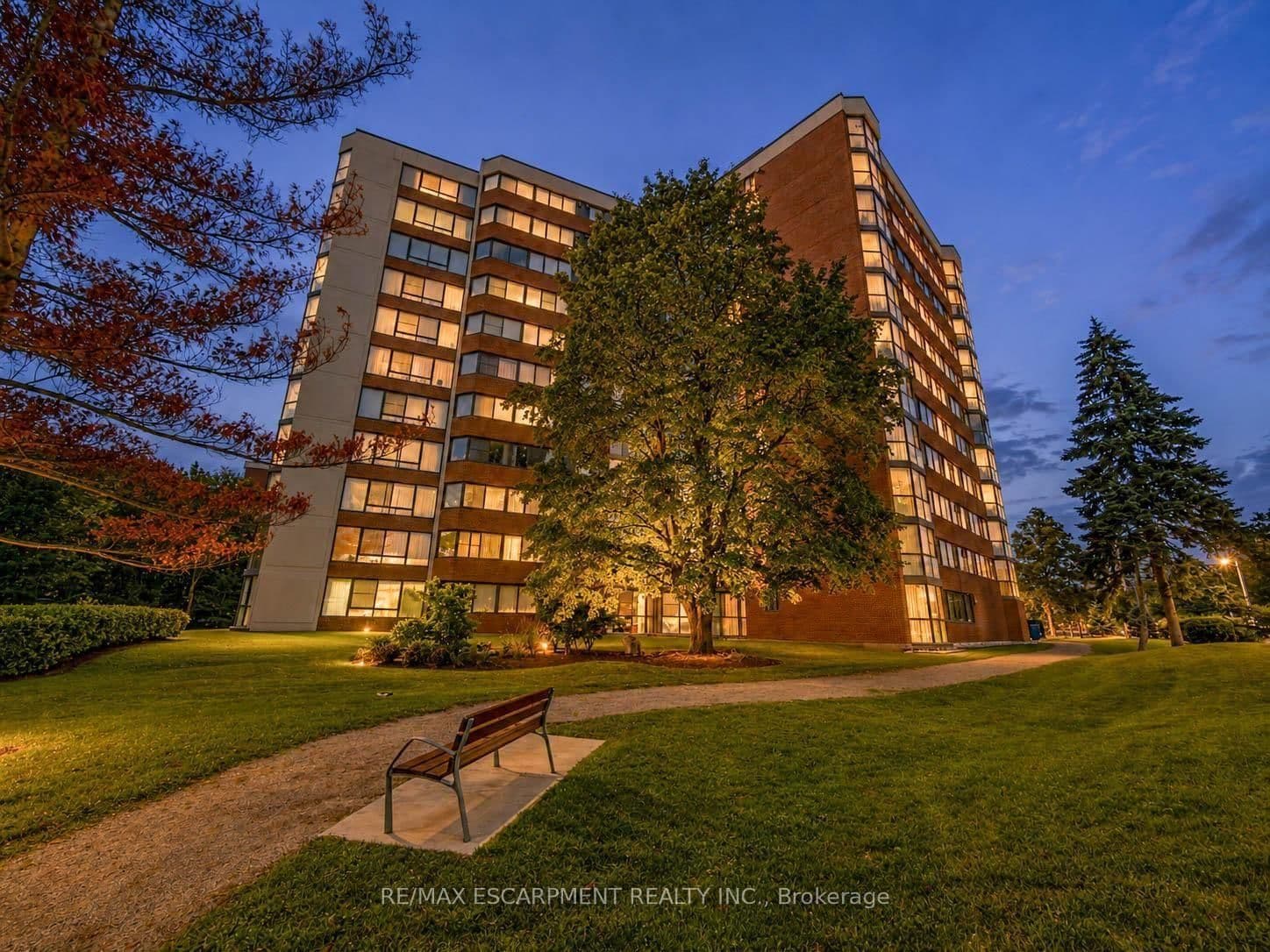 1230 Marlborough Court, Unit 202 thumbnail 19