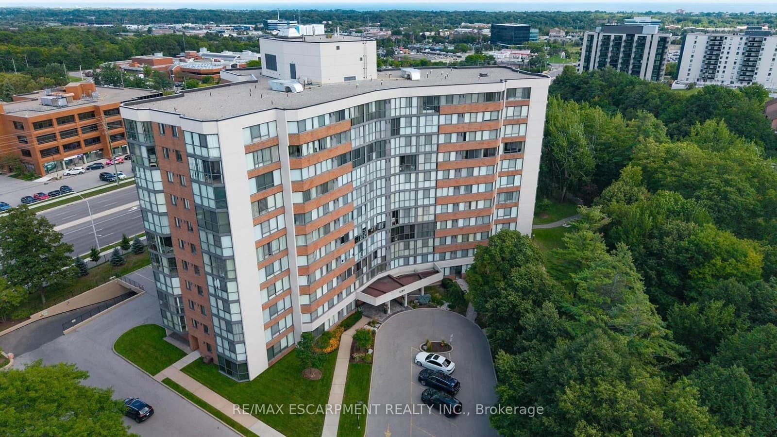 1230 Marlborough Court, Unit 202 thumbnail 2