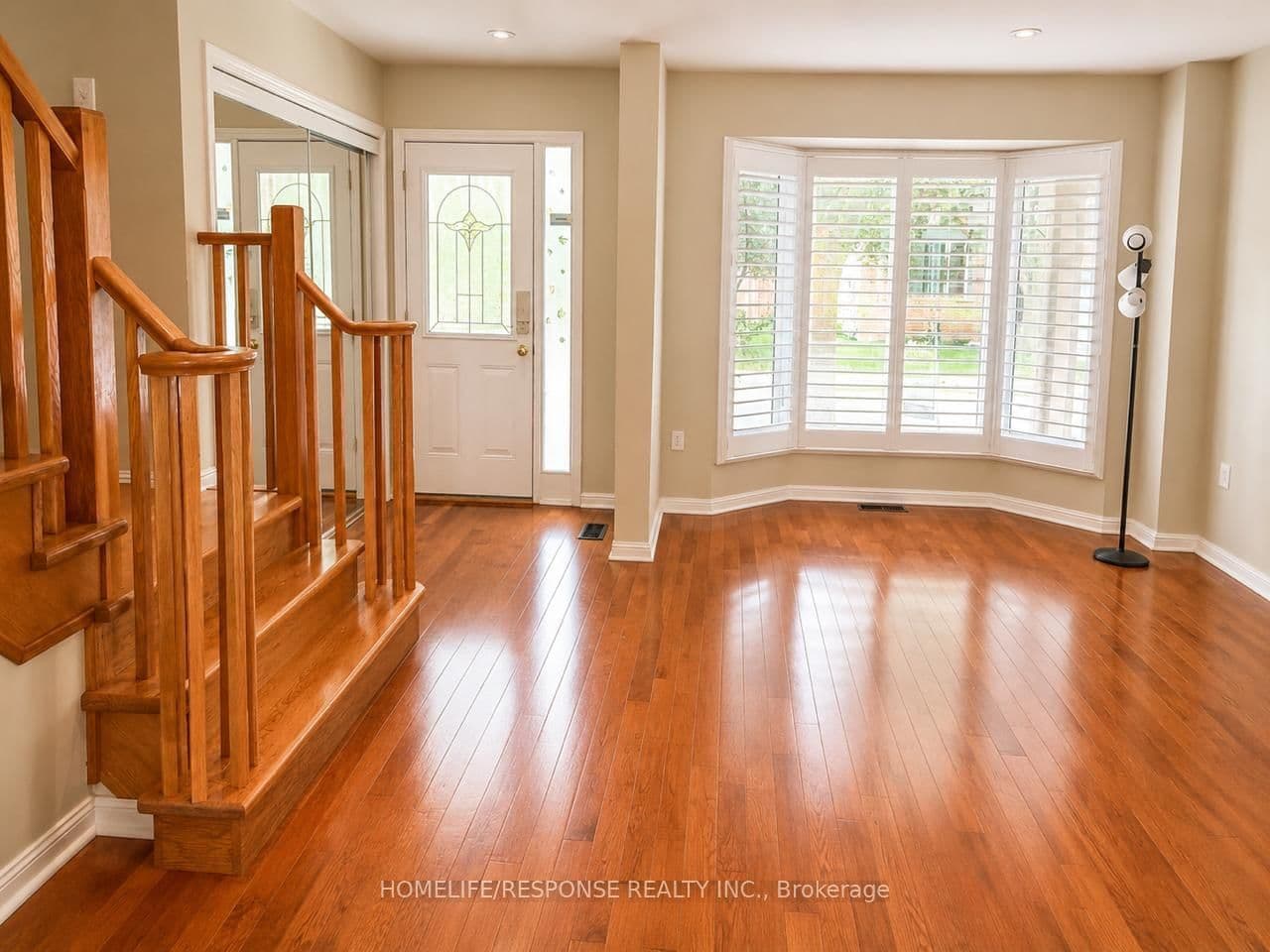5156 Oakley Drive thumbnail 2