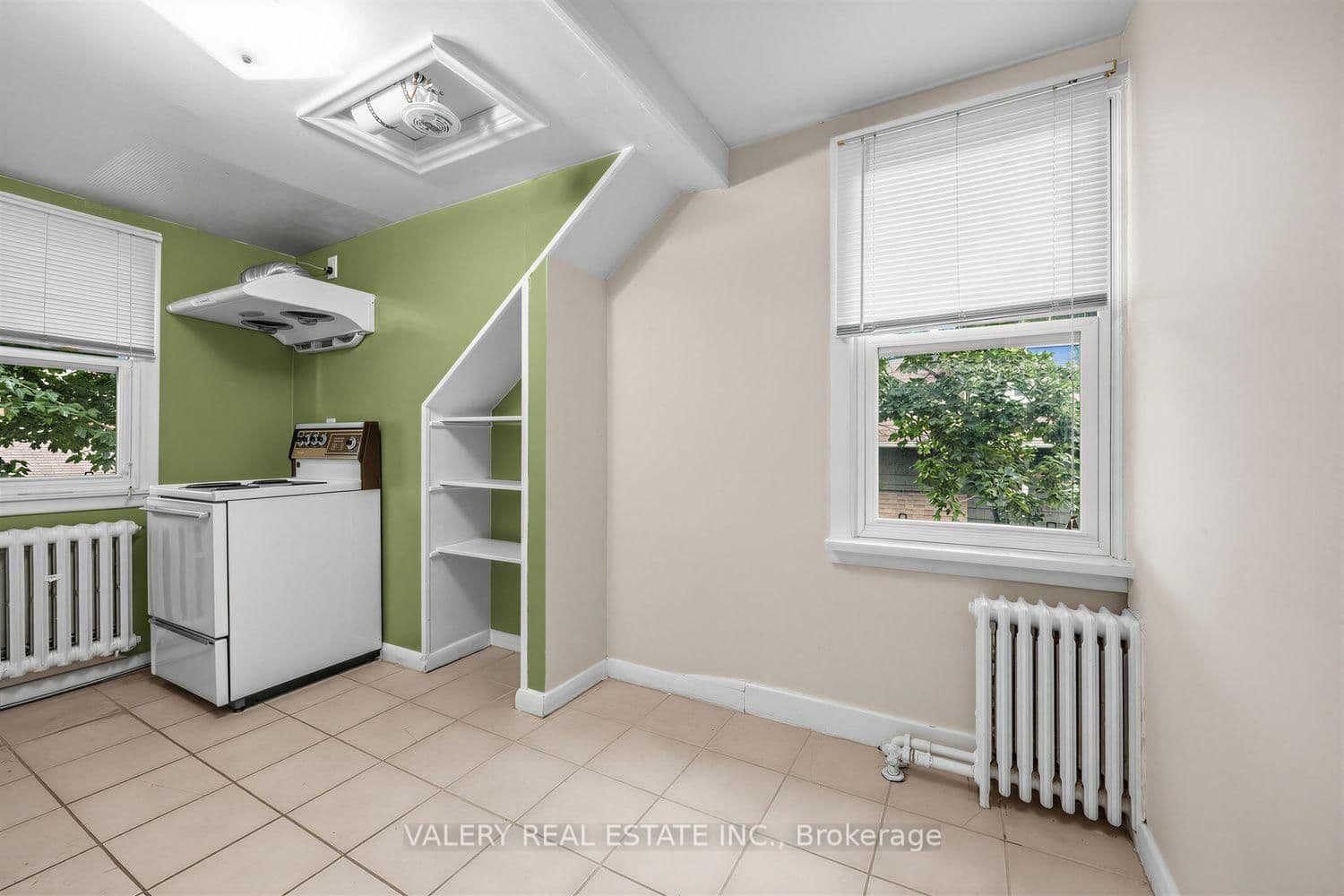 8 Thirty Third Street, Unit 4 thumbnail 3
