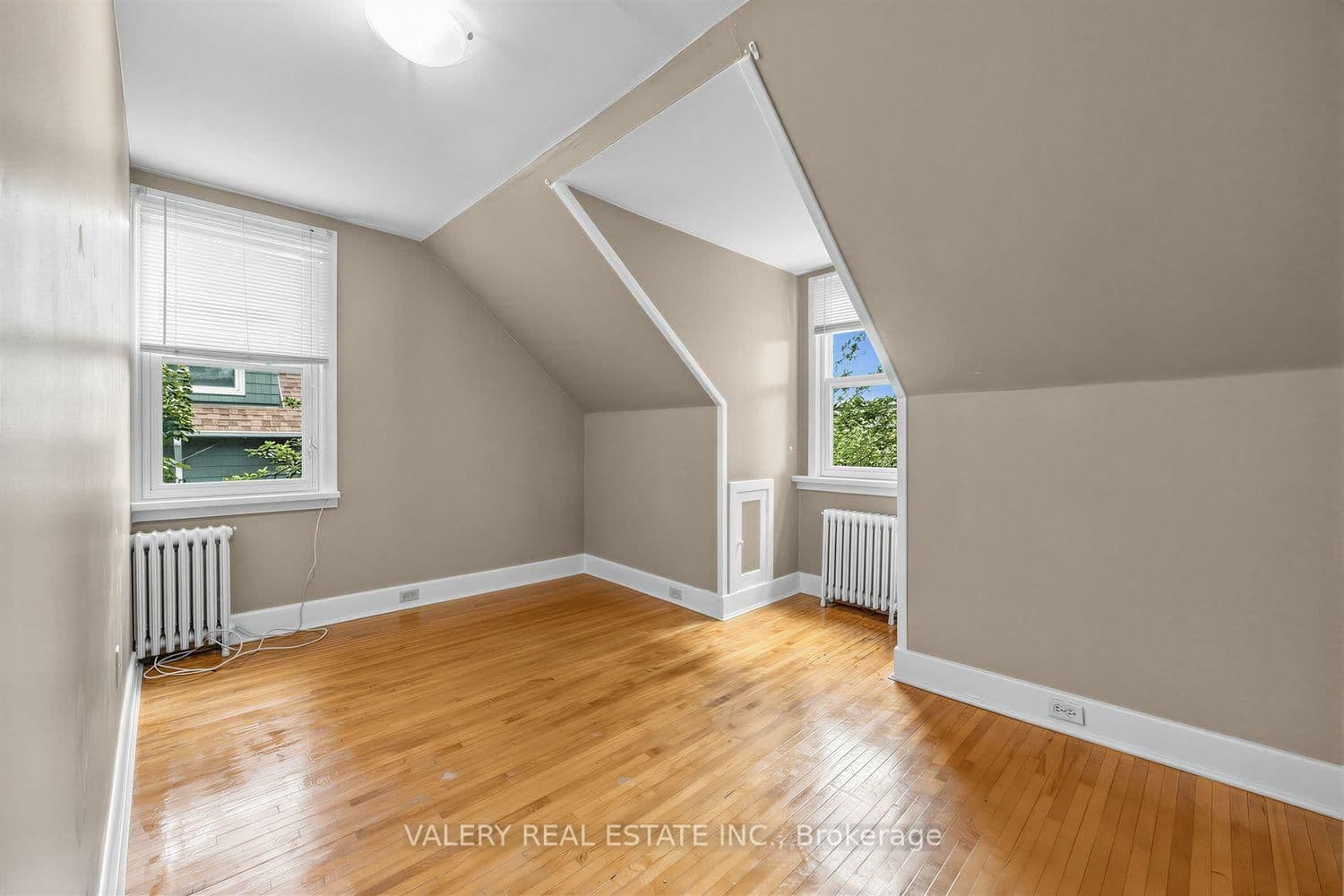 8 Thirty Third Street, Unit 4 thumbnail 4