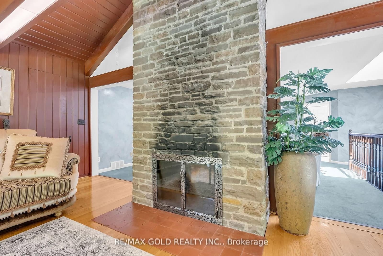 1356 Oak Lane thumbnail 16