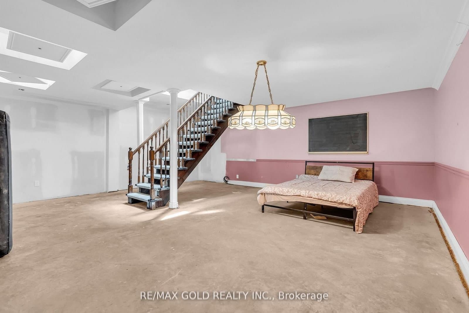 1356 Oak Lane thumbnail 40