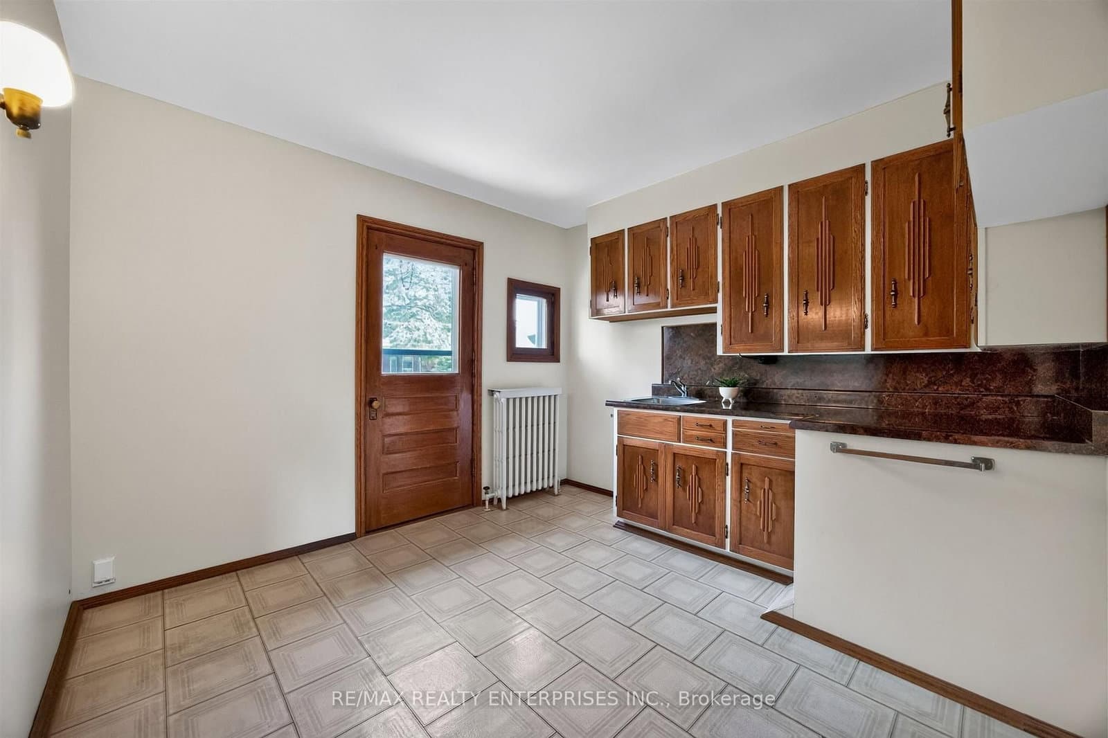 162 Mavety Street thumbnail 25