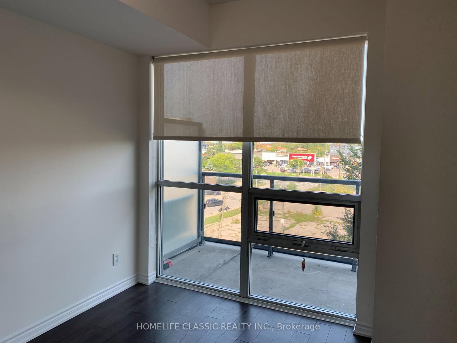 15 James Finlay Way, Unit 611 thumbnail 3