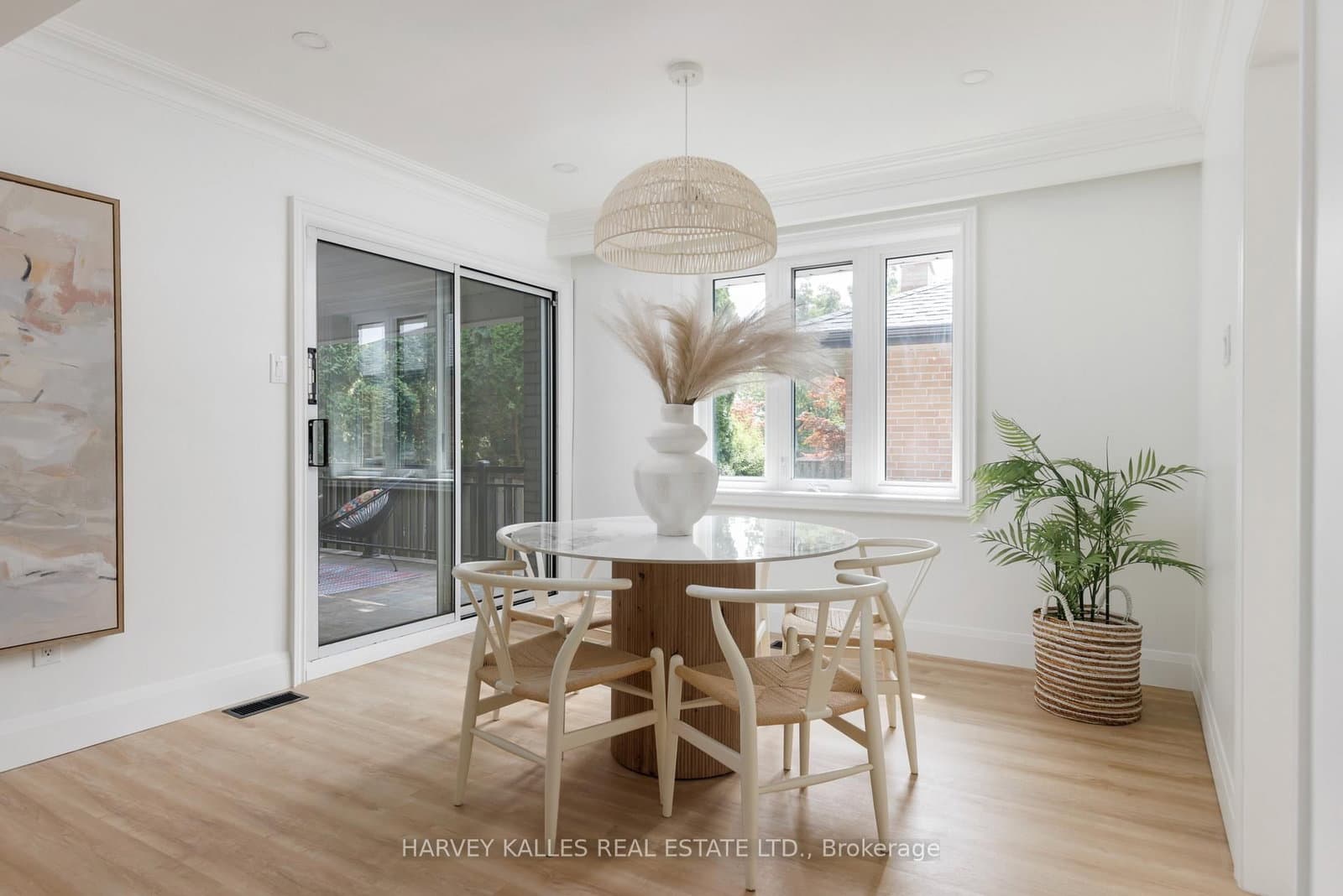 215 Edenbridge Drive thumbnail 11